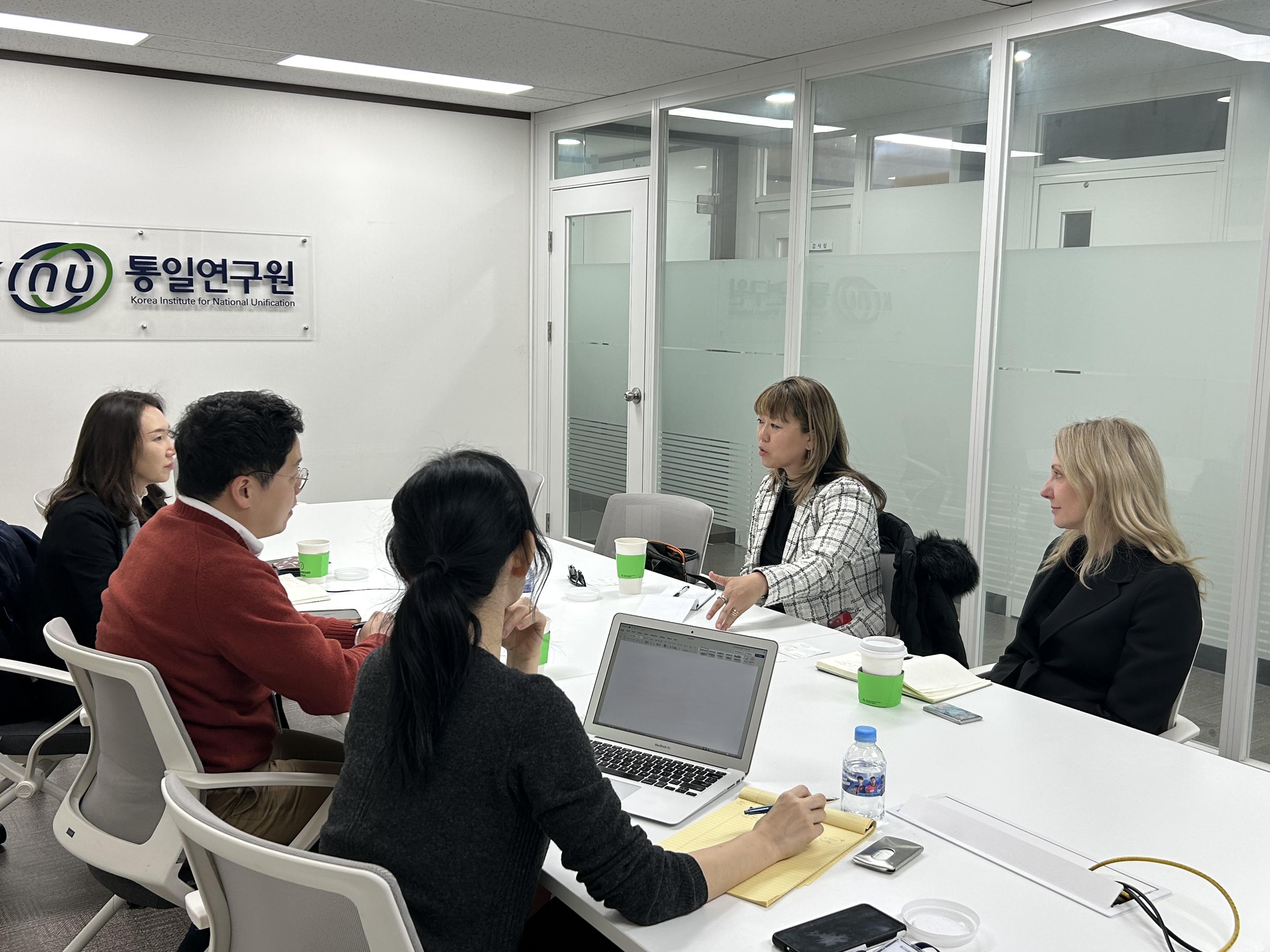 해외전문가 방원세미나 개최 행사 대표 사진
