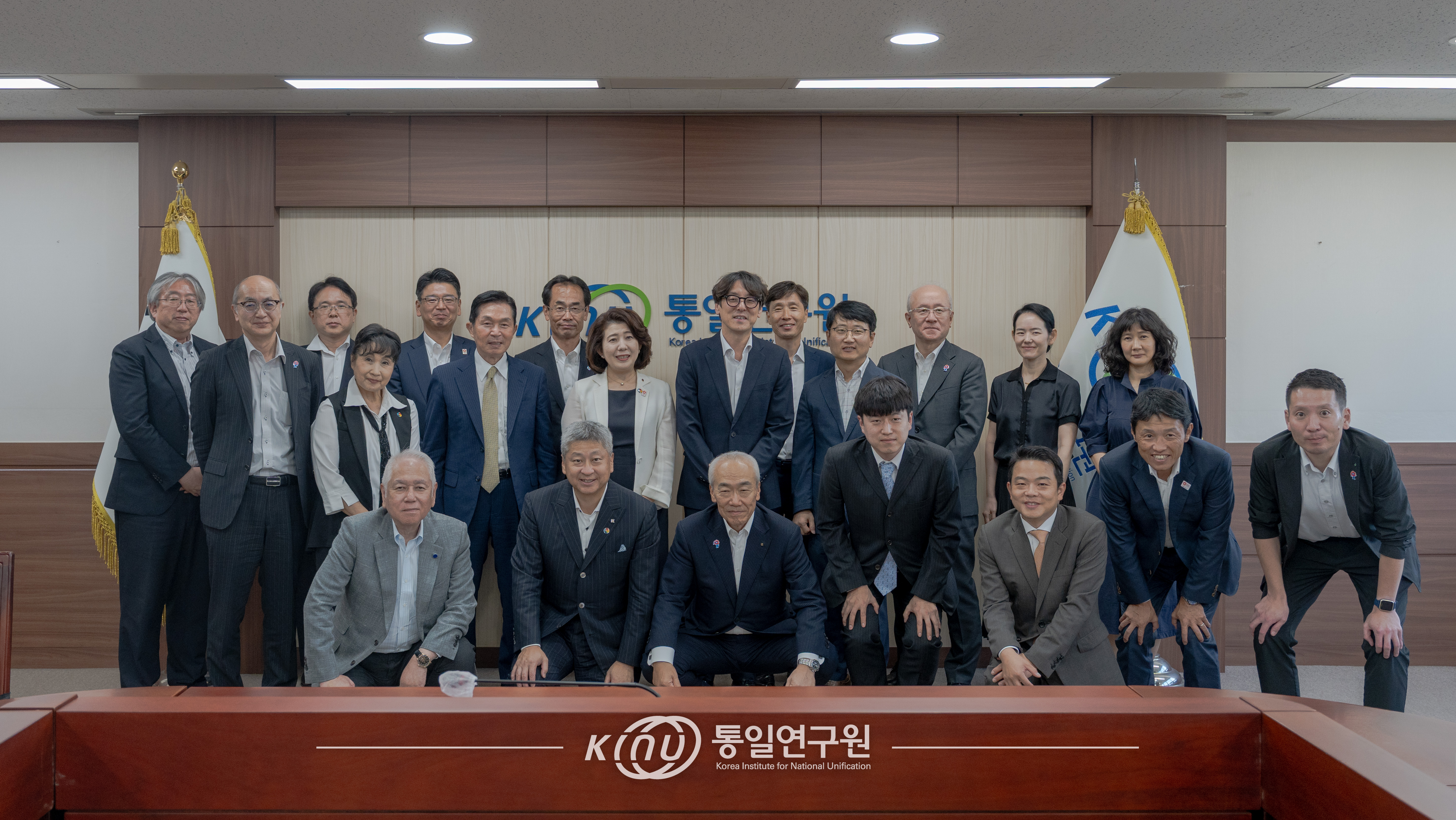 일본 간사이경제동우회 안전보장위원회 방원워크숍 행사 대표 사진