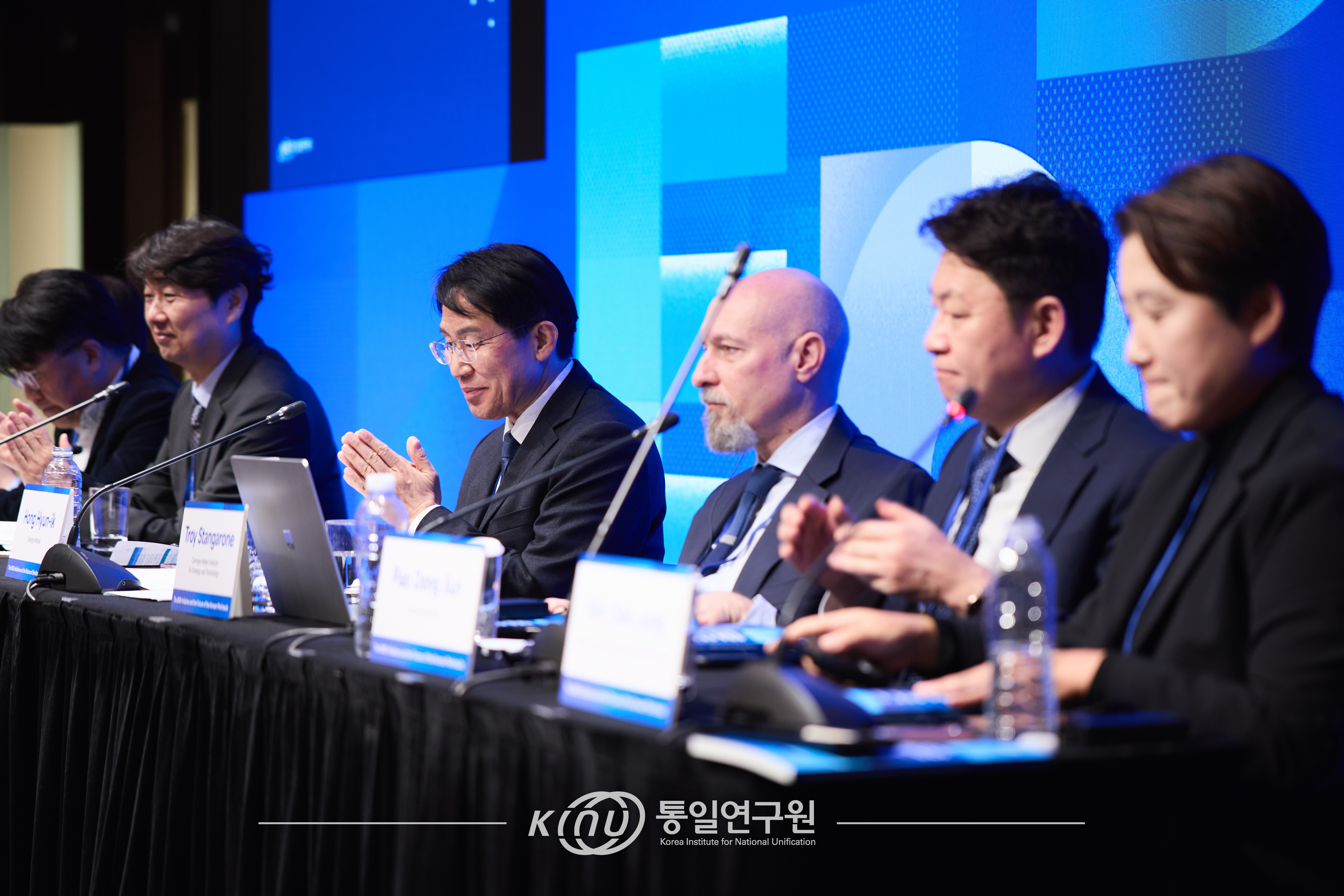 '이재명 정부의 END이니셔티브와 한반도의 미래' 국제학술회의  행사 대표 사진